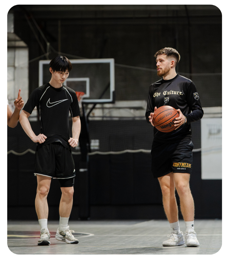 Coleman Ayers working with a professional player